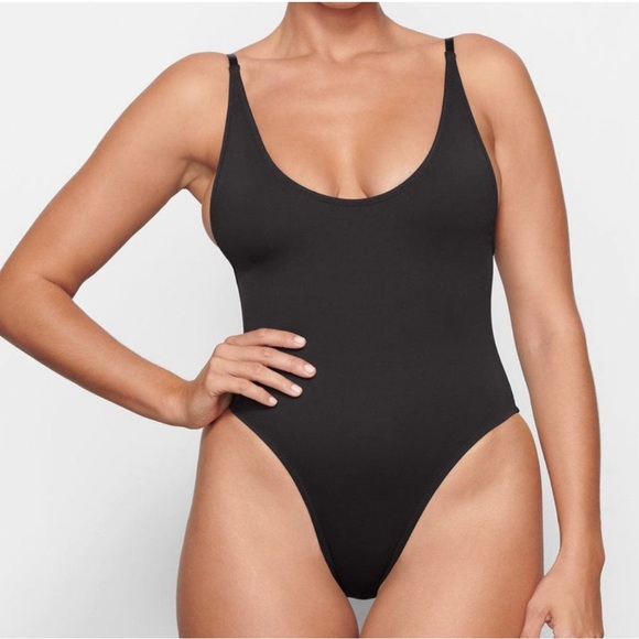 Skims Recycled Scoop One Piece Swim - Picture 2 of 4